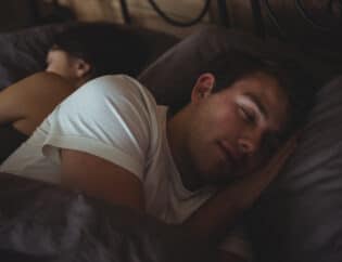 Pasangan tidur nyenyak