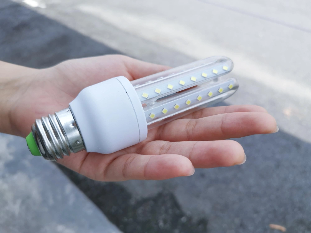 Lampu LED Mati Padahal Saklar Nyala: Masalah Arus, Kabel, atau Fitting? 2 Lampu ukuran telapak tangan