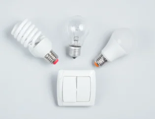 Lampu LED Mati Padahal Saklar Nyala: Masalah Arus, Kabel, atau Fitting? 5 Saklar dan lampu