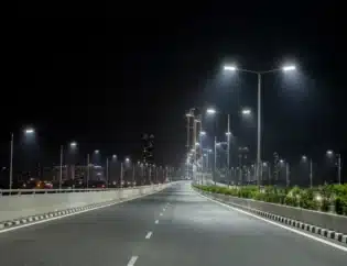 Jangan Asal Pasang Lampu Jalan! Ini Standar APJ dan SNI Pencahayaan Jalan Umum di Indonesia 5 Penerangan lampu jalan